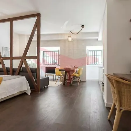 Apartament Chiado Studio Palacio *